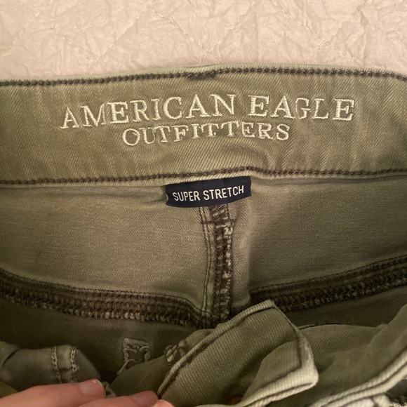 American Eagle Olive Midi Shorts Size 4 - Picture 4 of 5